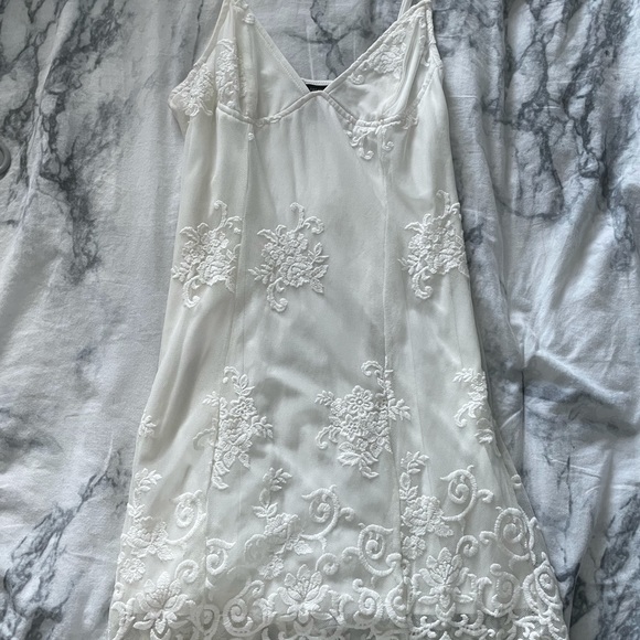 Forever 21 white lace dress - Picture 2 of 3